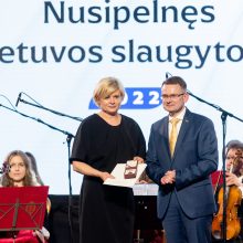 Vilniaus rotušėje už nuopelnus apdovanoti 79 medikai