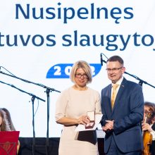 Vilniaus rotušėje už nuopelnus apdovanoti 79 medikai