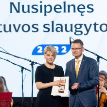 Vilniaus rotušėje už nuopelnus apdovanoti 79 medikai