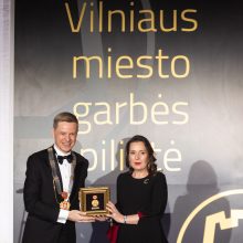 Rašytojai K. Sabaliauskaitei įteiktos Vilniaus garbės pilietės regalijos