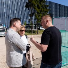 Ąžuolą Vilniaus centre nupjovusiai įmonei nesumokėjus baudos, AAD ketina kreiptis į teismą