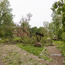 Mokslininkai ragina ruoštis: ateityje laukia daug baisesnės audros