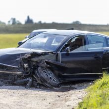 Vilniaus rajone susidūrus automobiliams žuvo vieno jų vairuotojas, sužeista keleivė