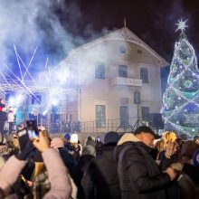 Penktadienio vakarą įžiebta Palangos Kalėdų eglutė