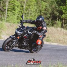 Rūpintis motociklininkų saugumu nesustoja: kviečia į nemokamą treniruotę „Nemuno žiede“ 