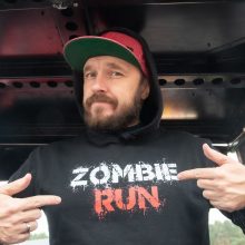 Tūkstančiai žmonių nepabūgo zombių – Vingio parke praūžė dar neregėtas bėgimas „Zombie Run“