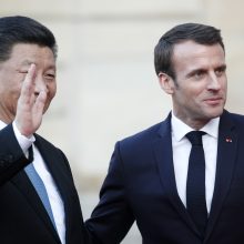 Xi Jinpingas ir Emmanuelis Macronas 