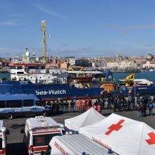 Italija: Katanijos uoste iš laivo „Sea Watch 3“ išlaipinti visi migrantai