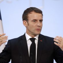 Eliziejaus rūmai: E. Macronas penktadienį Paryžiuje susitiks su V. Zelenskiu