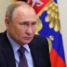 Kremlius: V. Putinas nuotoliniu būdu prižiūrėjo balistinių raketų pratybas