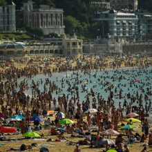 Populiariame kurorte iš skendusių ir išgelbėtų turistų nutarė reikalauti pinigų