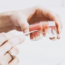 Prastą lietuvių dantų sveikatą lemia ir gaunamos pajamos?