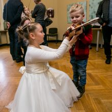 Vaikams filharmonijoje atsivėrė instrumentų pasaulis