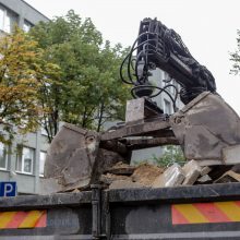 Nutrūkę troleibusų linijos laidai paralyžiavo Kęstučio g. eismą