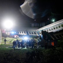 Italijoje traukiniui įsirėžus į Lietuvoje registruotą sunkvežimį žuvo du žmonės