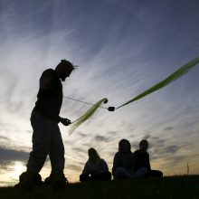 Tūkstančiai žmonių Stounhendže švenčia vasaros saulėgrįžą