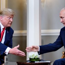 Su V. Putinu susitikęs D. Trumpas giria labai gerą pradžią