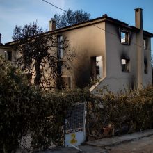 Graikija įtaria, kad už pražūtingo gaisro slypi nusikalstama veika