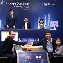 „Google“ superkompiuteris įveikė Go čempioną