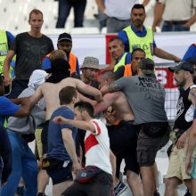 Rusijos sporto ministras pasipiktino dėl aistruolių susirėmimų per Europos čempionatą