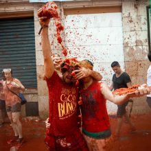 Ispanijos miesteliai tikisi atkartoti „Tomatinos“ festivalio sėkmę