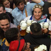 Į tradicinį alaus festivalį „Oktoberfest“ Miunchene – tik praėjus patikrą