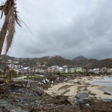 Uraganas „Maria“ Dominikoje nusinešė daugiau nei 15 gyvybių 