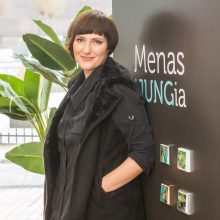Garsios moterys Vilniuje pristatė unikalius šviesos jungiklius