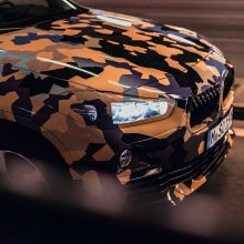 Naujasis „BMW X“ visureigis pasiruošęs kelionei po miesto džiungles