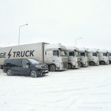 „Siemens“ areną apsupo „Depeche Mode“ techniką gabenantys sunkvežimiai