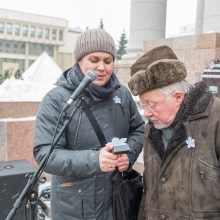 V. Landsbergiui įteiktas „Neužmirštuolės“ medalis