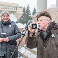 V. Landsbergiui įteiktas „Neužmirštuolės“ medalis