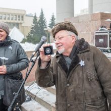 V. Landsbergiui įteiktas „Neužmirštuolės“ medalis