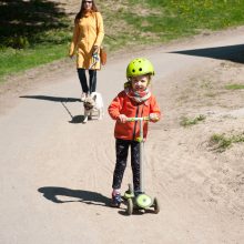 Į Santaką plūdo kauniečiai su savo augintiniais