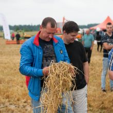 Kauno rajone paskelbta javapjūtės pradžia 