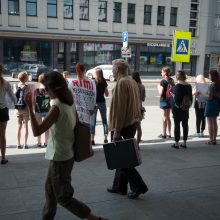 Skambina pavojaus varpais: prekybos centre – kiaušiniai su lervomis