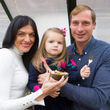 Olimpietis M. Griškonis ir L. Gradauskienė vedė vaikams sveikos mitybos pamokėlę