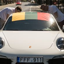 „Porsche“ gerbėjai Lietuvos šimtmetį pažymėjo ypatingai