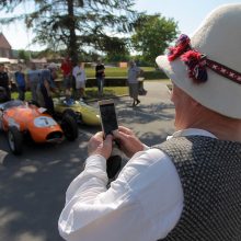 Kauniečiams pristatyti legendiniai bolidai, lenktyniausiantys Kačerginėje