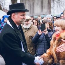 Prezidentūros sodelyje – prezidentų sveikinimai ir neregėtos ledo skulptūros