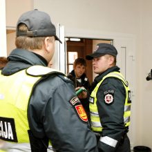 Vizitas: policija į Vaiko teisių apsaugos tarnybą pastarąjį kartą su trenksmais skubėjo 2008 metais, kai pareigūnus išsikvietė Inga Rinau, pradingus jos dukrai su buvusiu vyru.