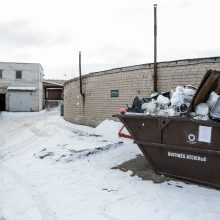 Netvarka: tenka mokėti už kitų žmonių išmestų statybinių atliekų tvarkymą.