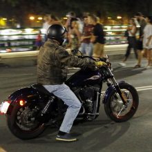 Požiūris: sekmadienio naktį, kai Jūros šventės renginių metu senamiestis buvo skirtas tik pėstiesiems, per jų minią sugalvojo nerti motociklininkas.