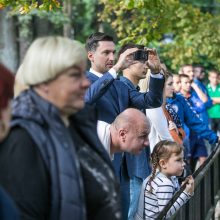 Futbolininkai sutvarkė stumbryną Lietuvos zoologijos sode