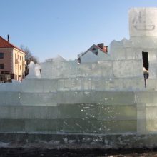 Vėtrungių metus įprasminusi ledo skulptūra pripažinta rekordine