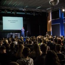 M. Levickis į susitikimus su moksleiviais važiavo be akordeono