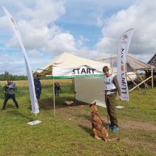 Kauno rajone vyko pirmasis šunų biatlonas: iššūkių netrūko ir keturkojų šeimininkams