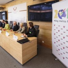 Pasaulio lietuviai prašo Seimo atmesti prezidentės veto dėl referendumo