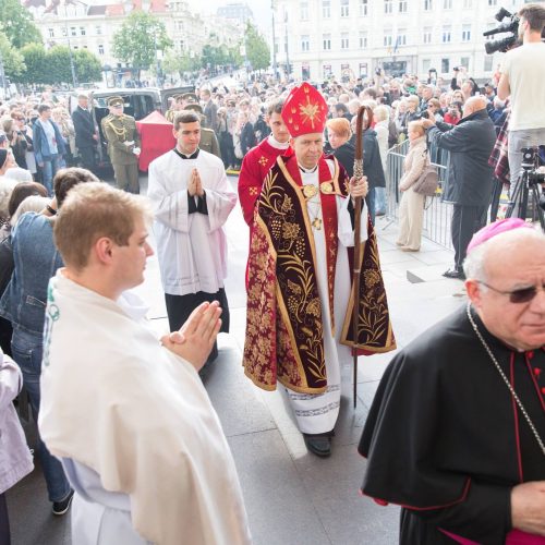 Į Vilnių atvežtas T. Matulionio sarkofagas  © „Facebook“ paskyros „Teofiliaus šventė“ nuotr.