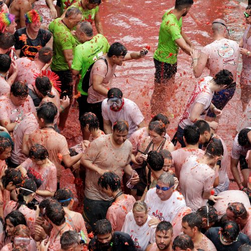 Festivalis „Tomatina“ Ispanijoje  © Scanpix nuotr.